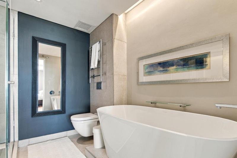 3 Bedroom Property for Sale in Bloubergrant Western Cape